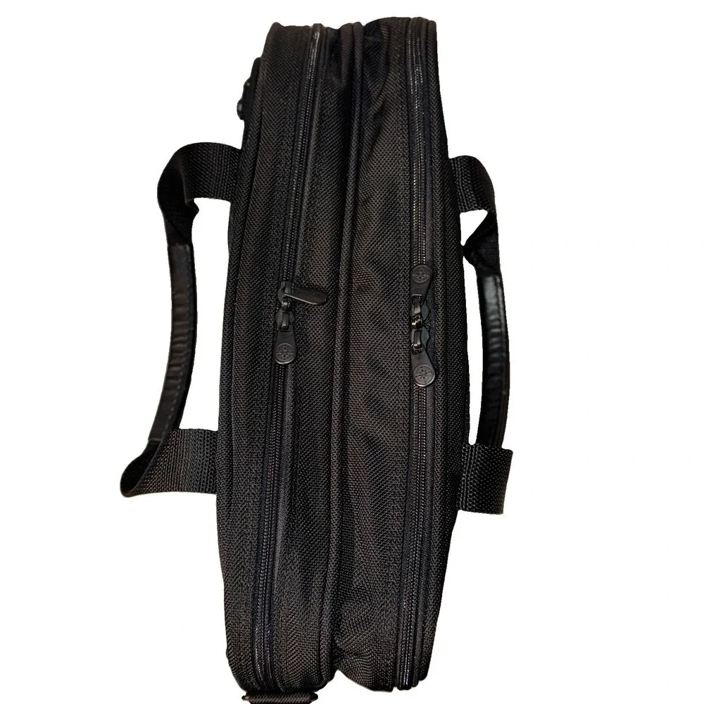Briggs & Riley Travelware 17